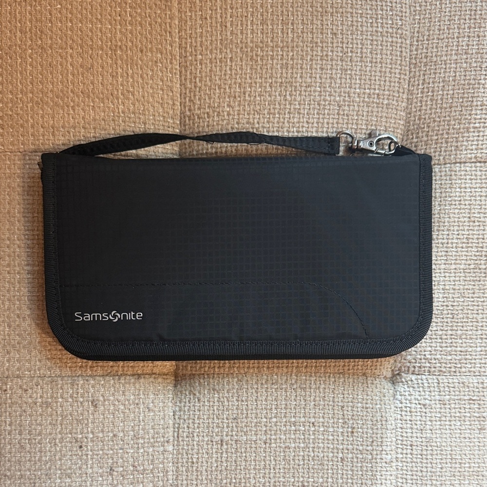 Samsonite Black Zippered Travel Organizer